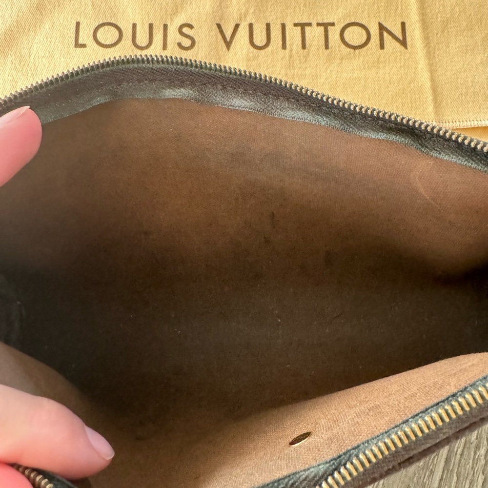 Louis Vuitton Eva Clutch - Picture 3 of 7